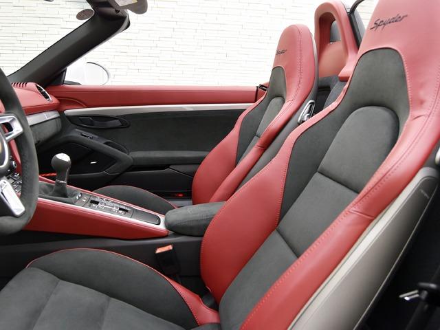 718スパイダー 718スパイダー スポーツクロノPKG OP159 左H/MT スパイダークラシックインテリアPKG サテンブラックAW塗装 BOSE シートH バイキセノンヘッドライトPDLS付 スモーカーPKG スポーツエグゾースト 20inAW 禁煙(9枚目)