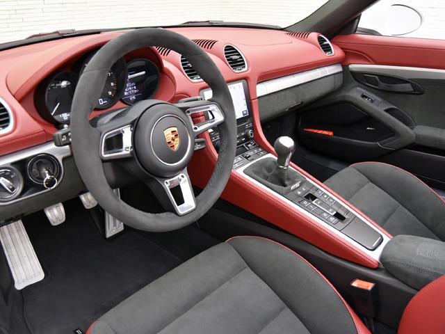 718スパイダー 718スパイダー スポーツクロノPKG OP159 左H/MT スパイダークラシックインテリアPKG サテンブラックAW塗装 BOSE シートH バイキセノンヘッドライトPDLS付 スモーカーPKG スポーツエグゾースト 20inAW 禁煙(11枚目)