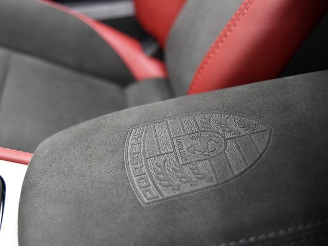 718スパイダー 718スパイダー スポーツクロノPKG OP159 左H/MT スパイダークラシックインテリアPKG サテンブラックAW塗装 BOSE シートH バイキセノンヘッドライトPDLS付 スモーカーPKG スポーツエグゾースト 20inAW 禁煙(18枚目)