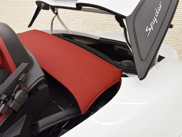 718スパイダー 718スパイダー スポーツクロノPKG OP159 左H/MT スパイダークラシックインテリアPKG サテンブラックAW塗装 BOSE シートH バイキセノンヘッドライトPDLS付 スモーカーPKG スポーツエグゾースト 20inAW 禁煙(23枚目)