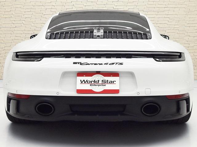 ９１１ ９１１カレラ４ＧＴＳ　スポーツクロノＰＫＧ　ＯＰ４０９　２０２３ｙモデル　ＧＴＳインテリアＰＫＧカーマインレッド　マットカーボンインテリアＰＫＧ　エクステリアＰＫＧハイグロスブラック　Ｆアクスルリフトシステム　ガラスＳＲ　ＡＣＣ　ＢＯＳＥ　禁煙（4枚目）