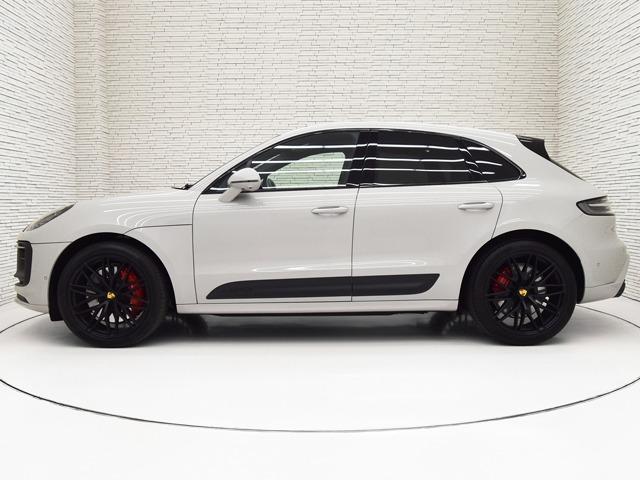 マカン マカンＧＴＳ　スポーツクロノＰＫＧ　ＯＰ１３１　２０２４ｙモデル　ＧＴＳインテリアＰＫＧカーマインレッド　パノラマＳＲ　ＰＤＬＳ＋　スポーツエグゾースト　プライバシーガラス　ＦシートＨ　ＡＣＣ　レーンディパーチャーウォーニング　禁煙（6枚目）