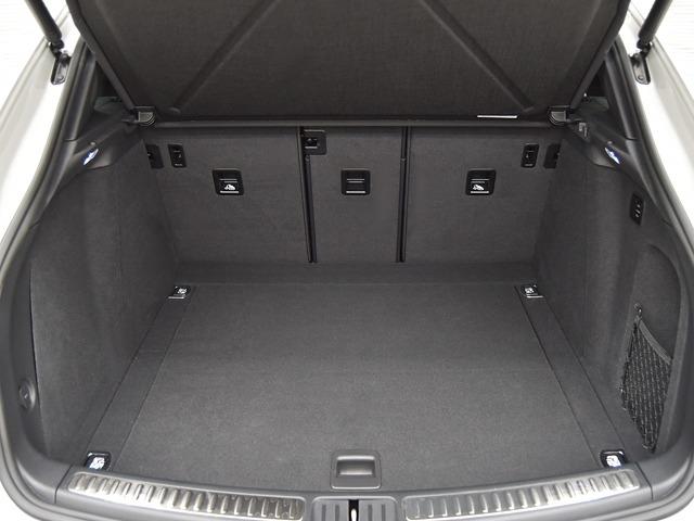 マカン マカンＧＴＳ　スポーツクロノＰＫＧ　ＯＰ１３１　２０２４ｙモデル　ＧＴＳインテリアＰＫＧカーマインレッド　パノラマＳＲ　ＰＤＬＳ＋　スポーツエグゾースト　プライバシーガラス　ＦシートＨ　ＡＣＣ　レーンディパーチャーウォーニング　禁煙（19枚目）