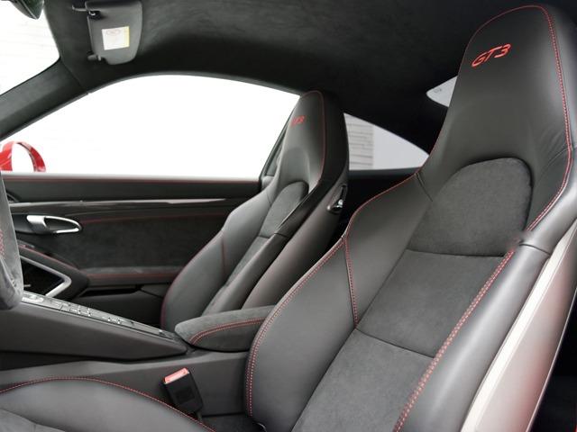 911 911GT3 スポーツクロノPKG OP530 PCCB+イエローキャリパー 黒革 PDLS+ Fリフト BOSE ブラック塗装AWシルクグロス カーボンインテリアPKG リバーシングカメラ プライバシーガラス スポーツエグゾースト(9枚目)