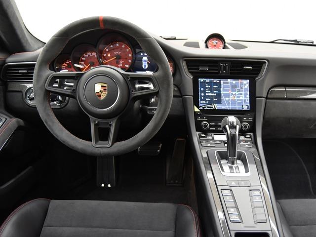 911 911GT3 スポーツクロノPKG OP530 PCCB+イエローキャリパー 黒革 PDLS+ Fリフト BOSE ブラック塗装AWシルクグロス カーボンインテリアPKG リバーシングカメラ プライバシーガラス スポーツエグゾースト(12枚目)