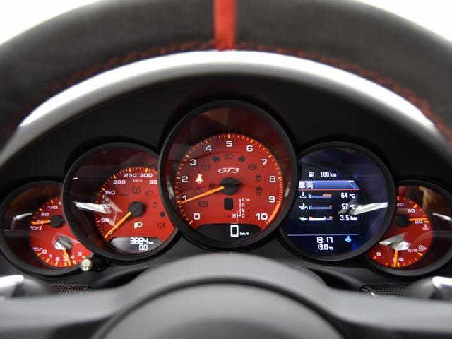 911 911GT3 スポーツクロノPKG OP530 PCCB+イエローキャリパー 黒革 PDLS+ Fリフト BOSE ブラック塗装AWシルクグロス カーボンインテリアPKG リバーシングカメラ プライバシーガラス スポーツエグゾースト(21枚目)