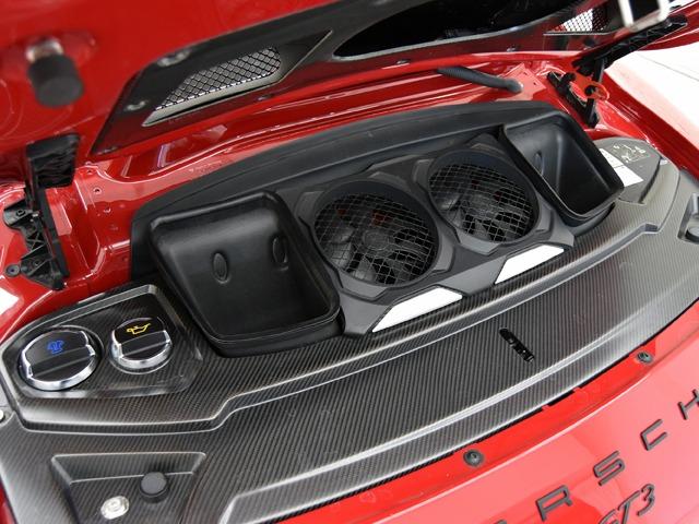 911 911GT3 スポーツクロノPKG OP530 PCCB+イエローキャリパー 黒革 PDLS+ Fリフト BOSE ブラック塗装AWシルクグロス カーボンインテリアPKG リバーシングカメラ プライバシーガラス スポーツエグゾースト(30枚目)