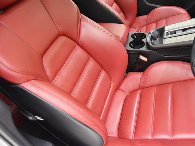 マカン マカンT スポーツクロノPKG 2024yモデル パノラマSR 21inAW LEDテールライトティンテッド ブラック/ボルドーレッドレザーPKG カラークレストホイールセンターキャップ ACC プライバシーガラス レーンチェンジ(10枚目)