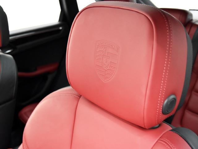 マカン マカンT スポーツクロノPKG 2024yモデル パノラマSR 21inAW LEDテールライトティンテッド ブラック/ボルドーレッドレザーPKG カラークレストホイールセンターキャップ ACC プライバシーガラス レーンチェンジ(18枚目)