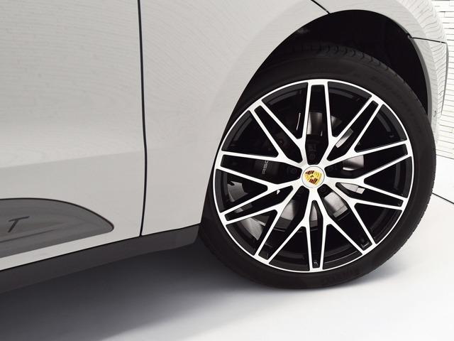 マカン マカンT スポーツクロノPKG 2024yモデル パノラマSR 21inAW LEDテールライトティンテッド ブラック/ボルドーレッドレザーPKG カラークレストホイールセンターキャップ ACC プライバシーガラス レーンチェンジ(21枚目)