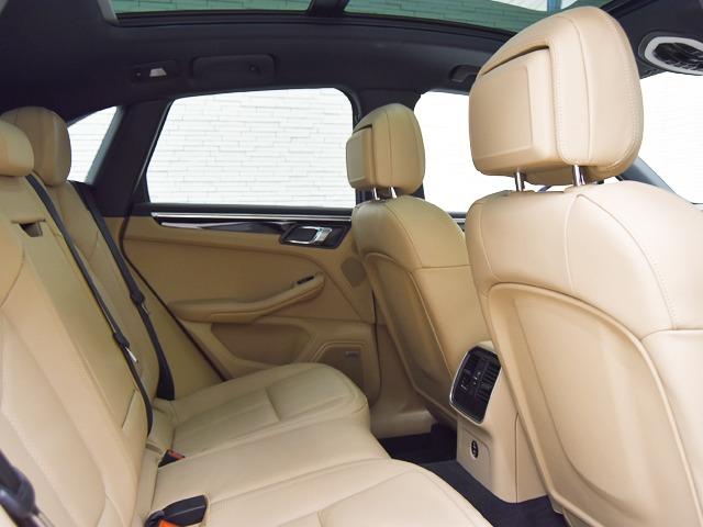 マカン マカンS スポーツクロノPKG OP210 エクステンデッドレザーPKGブラック/ベージュ パノラマSR 14wayシートメモリーPKG BOSE プライバシーガラス トラフィックジャムアシスト PDLS+ 20inAW ACC(12枚目)