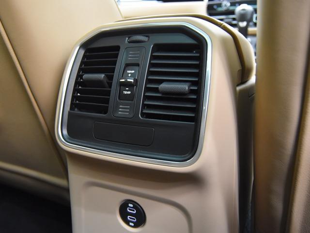 マカン マカンS スポーツクロノPKG OP210 エクステンデッドレザーPKGブラック/ベージュ パノラマSR 14wayシートメモリーPKG BOSE プライバシーガラス トラフィックジャムアシスト PDLS+ 20inAW ACC(21枚目)