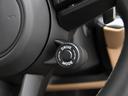 ベースグレード　エアサス　スポーツクロノＰＫＧ　ＯＰ２５３　ブラック／ベージュスムースレザー　２１ｉｎＡＷ　パノラマＳＲ　ＢＯＳＥ　アクティブレーンキープ　前後ポルシェクレストエンボスヘッドレスト　ＰｏｒｓｃｈｅドアＬＥＤカーテシライト　ＡＣＣ（23枚目）