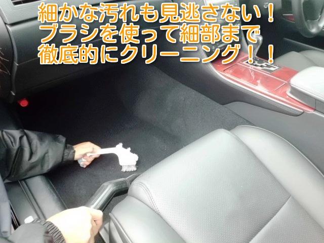 お客様に気持ちよくご乗車いただくため、外装・内装の隅々までクリーニングしております！