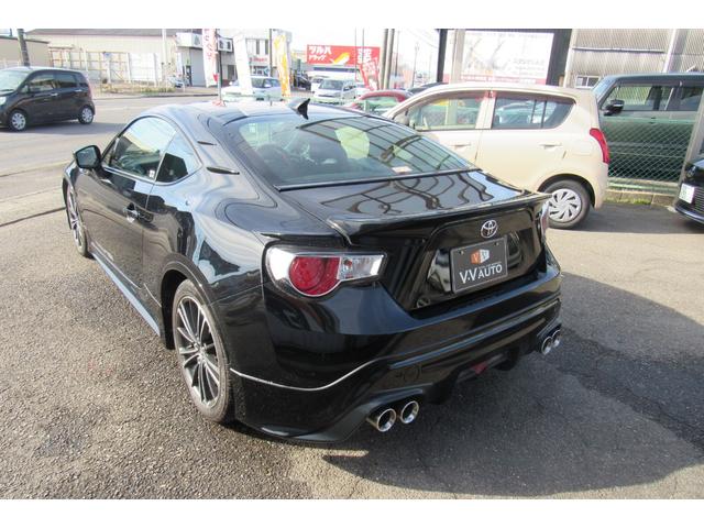 ８６ ＧＴ　クラッチ交換済み／ＴＲＤフルエアロ／フェンダーエクステンションン／トランクスポイラー／エアロスタビライジンカバー／ドアスタビライザー／カラーフェンダーフィン／ハイレスポンスマフラー／クイックシフト（12枚目）