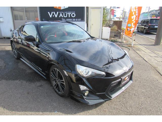 ８６ ＧＴ　クラッチ交換済み／ＴＲＤフルエアロ／フェンダーエクステンションン／トランクスポイラー／エアロスタビライジンカバー／ドアスタビライザー／カラーフェンダーフィン／ハイレスポンスマフラー／クイックシフト（17枚目）