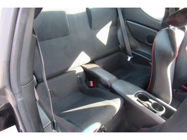 ８６ ＧＴ　クラッチ交換済み／ＴＲＤフルエアロ／フェンダーエクステンションン／トランクスポイラー／エアロスタビライジンカバー／ドアスタビライザー／カラーフェンダーフィン／ハイレスポンスマフラー／クイックシフト（35枚目）