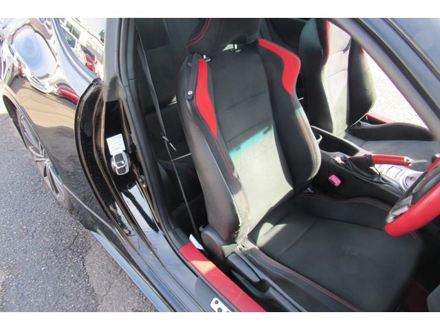 ８６ ＧＴ　クラッチ交換済み／ＴＲＤフルエアロ／フェンダーエクステンションン／トランクスポイラー／エアロスタビライジンカバー／ドアスタビライザー／カラーフェンダーフィン／ハイレスポンスマフラー／クイックシフト（36枚目）