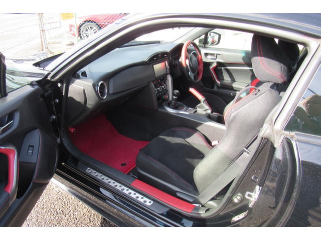 ８６ ＧＴ　クラッチ交換済み／ＴＲＤフルエアロ／フェンダーエクステンションン／トランクスポイラー／エアロスタビライジンカバー／ドアスタビライザー／カラーフェンダーフィン／ハイレスポンスマフラー／クイックシフト（37枚目）