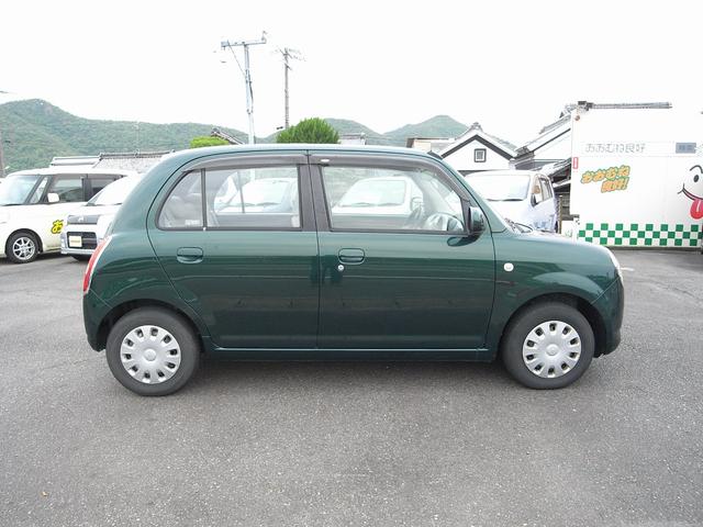 L 走行13800km 安心安全のオールクリアガラス ミニライト純正マトリックスグリル装着済 ワンオーナー キーレス ボンネット&ルーフ全体&リアハッチ上面&左右ドアミラーカバー再塗装済 純正フロアマット(5枚目)