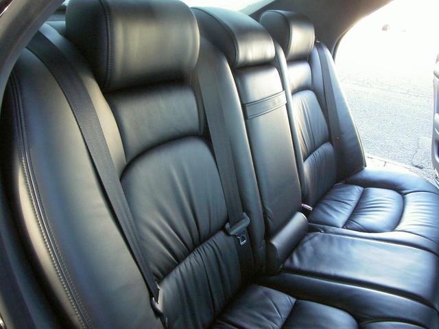 セルシオ Ｂ仕様　ｅＲバージョン　・サンルーフ・黒革・マルチ・純正バネサス・純正オプションメッキＡＷ・純正３面カーテン・社外ＤＶＤプレーヤー・ＥＴＣ・ＨＩＤ（33枚目）