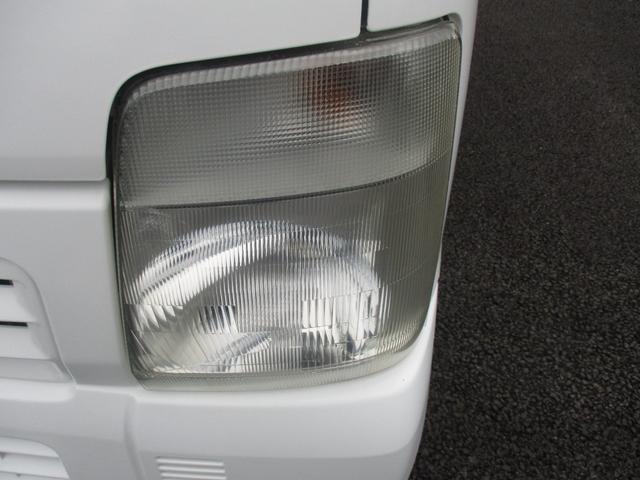 キャリイトラック KU KUエアコン・パワステ(地区限定車)エアコン、パワーステアリング、フロア5MT、パートタイム4WD高低二段切替式 (後輪駆動ベース)、シルキーシルバーメタリック(7枚目)