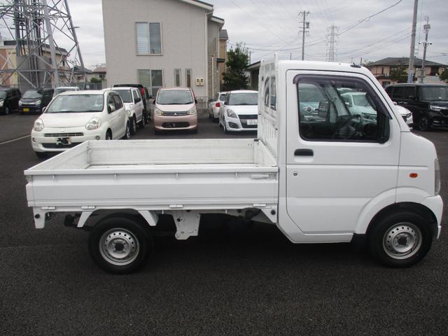 キャリイトラック KU KUエアコン・パワステ(地区限定車)エアコン、パワーステアリング、フロア5MT、パートタイム4WD高低二段切替式 (後輪駆動ベース)、シルキーシルバーメタリック(11枚目)