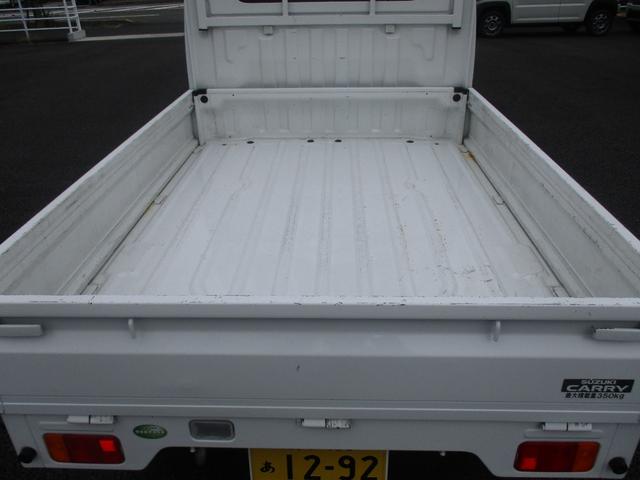 キャリイトラック KU KUエアコン・パワステ(地区限定車)エアコン、パワーステアリング、フロア5MT、パートタイム4WD高低二段切替式 (後輪駆動ベース)、シルキーシルバーメタリック(13枚目)