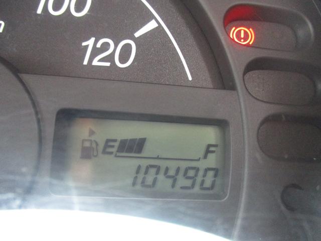 キャリイトラック KU KUエアコン・パワステ(地区限定車)エアコン、パワーステアリング、フロア5MT、パートタイム4WD高低二段切替式 (後輪駆動ベース)、シルキーシルバーメタリック(31枚目)