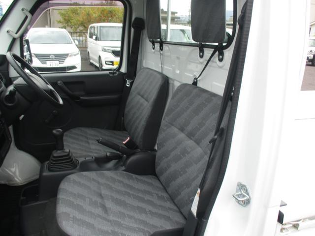 キャリイトラック KU KUエアコン・パワステ(地区限定車)エアコン、パワーステアリング、フロア5MT、パートタイム4WD高低二段切替式 (後輪駆動ベース)、シルキーシルバーメタリック(53枚目)