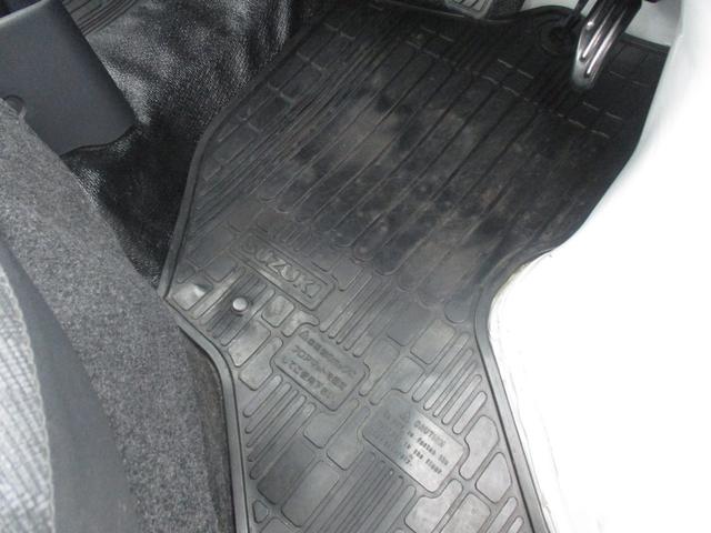 キャリイトラック KU KUエアコン・パワステ(地区限定車)エアコン、パワーステアリング、フロア5MT、パートタイム4WD高低二段切替式 (後輪駆動ベース)、シルキーシルバーメタリック(55枚目)