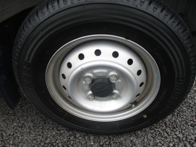 キャリイトラック KU KUエアコン・パワステ(地区限定車)エアコン、パワーステアリング、フロア5MT、パートタイム4WD高低二段切替式 (後輪駆動ベース)、シルキーシルバーメタリック(58枚目)