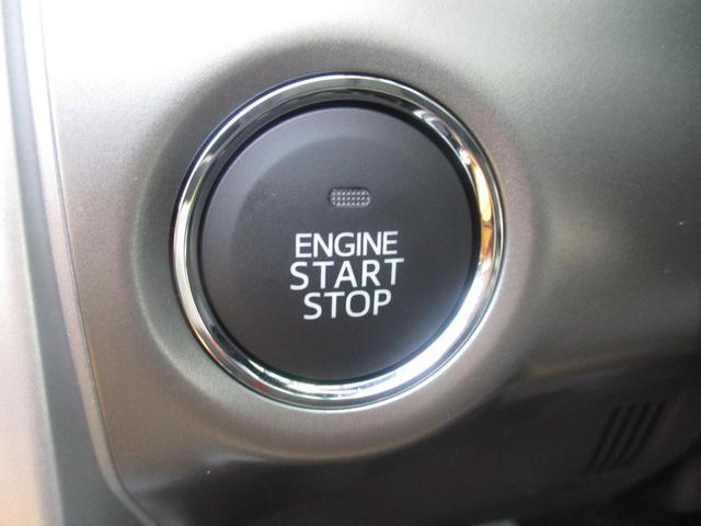 【プッシュスタート】キーを持ったまま車内へ乗り込み、エンジンボタンを押すだけでエンジンが始動！キーはカバンやポケットに入れたままでＯＫ♪