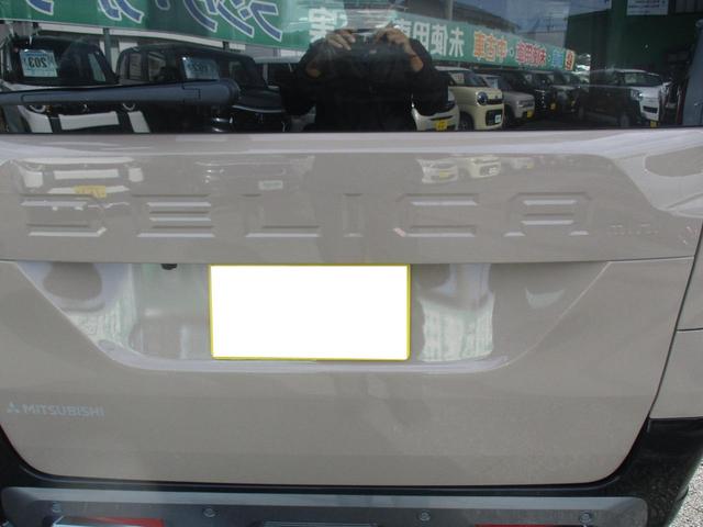 デリカミニ Ｇ　プレミアム　スマートキー、衝突防止機能、両側電動スライドドア、ステアリングスイッチ、電子パーキング、プッシュスタート、アイドリングストップ、オートライト、シートヒーター、ステアリングヒーター、全方位カメラ（14枚目）