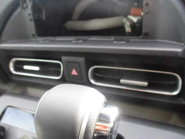 フリード ｅ：ＨＥＶエアー　ＥＸ　スマートキー、衝突防止機能、両側電動スライドドア、ステアリングスイッチ、電子パーキング、オートライト、シートヒーター、ステアリングヒーター、バックカメラ、リアエアコン、３列シート、コネクト機能（37枚目）