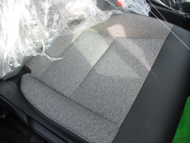 フリード ｅ：ＨＥＶエアー　ＥＸ　スマートキー、衝突防止機能、両側電動スライドドア、ステアリングスイッチ、電子パーキング、オートライト、シートヒーター、ステアリングヒーター、バックカメラ、リアエアコン、３列シート、コネクト機能（49枚目）