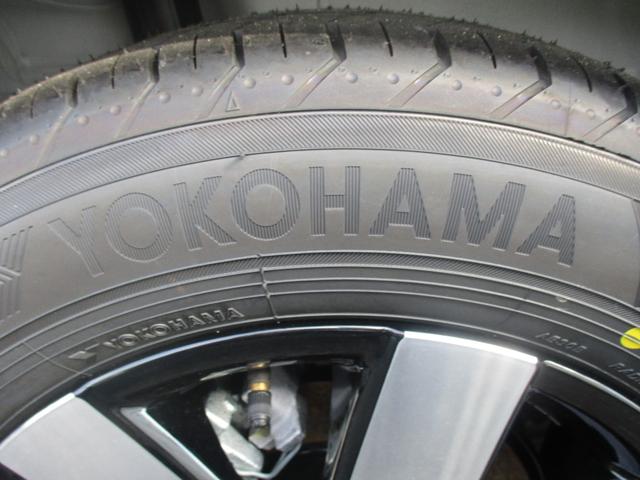 フリード ｅ：ＨＥＶエアー　ＥＸ　スマートキー、衝突防止機能、両側電動スライドドア、ステアリングスイッチ、電子パーキング、オートライト、シートヒーター、ステアリングヒーター、バックカメラ、リアエアコン、３列シート、コネクト機能（57枚目）