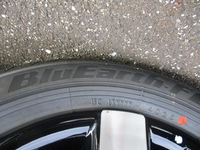 フリード ｅ：ＨＥＶエアー　ＥＸ　スマートキー、衝突防止機能、両側電動スライドドア、ステアリングスイッチ、電子パーキング、オートライト、シートヒーター、ステアリングヒーター、バックカメラ、リアエアコン、３列シート、コネクト機能（58枚目）