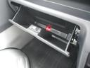 【収納スペース】助手席前には、収納スペースがあります。グローブボックスには、車検証ブックを収納するのにぴったりです。