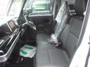 【快適装備】運転席にはシートヒーターを搭載!身体の芯から温めてくれるので、寒い冬に大活躍です♪