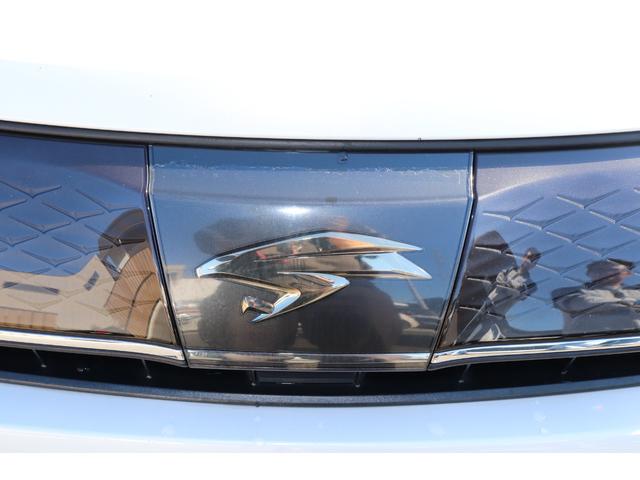 ハリアー プレミアム ターボ・LEDヘッドライト・シーケンシャルウィンカー・ETC・アルパインBIGX・TV・バックモニター・パワーバックドア・ハーフレザー・パノラマルーフ・3点社外エアロ・社外マフラー・車高調・社外テール(5枚目)