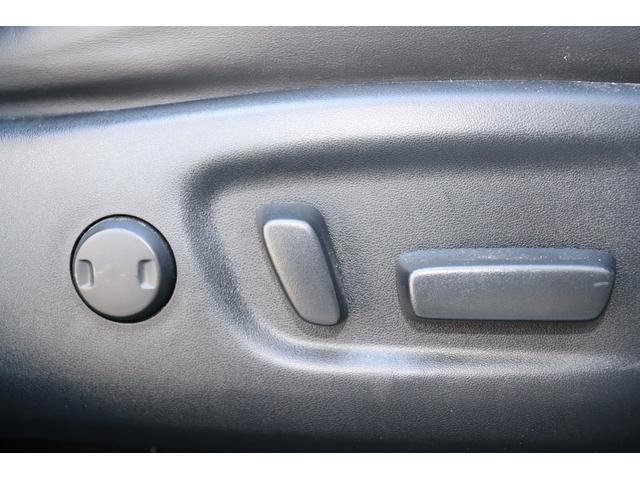 ハリアー プレミアム ターボ・LEDヘッドライト・シーケンシャルウィンカー・ETC・アルパインBIGX・TV・バックモニター・パワーバックドア・ハーフレザー・パノラマルーフ・3点社外エアロ・社外マフラー・車高調・社外テール(34枚目)