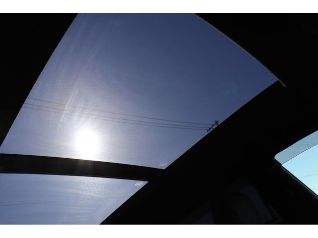 ハリアー プレミアム ターボ・LEDヘッドライト・シーケンシャルウィンカー・ETC・アルパインBIGX・TV・バックモニター・パワーバックドア・ハーフレザー・パノラマルーフ・3点社外エアロ・社外マフラー・車高調・社外テール(50枚目)