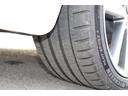 タイヤもミシュランパイロットスポーツSが装着されており溝もまだあるのでご安心ください!