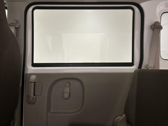 クリッパーバン ＤＸ　届出済未使用車　軽バン　衝突軽減ブレーキ　キーレスエントリー　パワーウィンドウ　マニュアルエアコン　ＡＭ／ＦＭラジオ　ハロゲンヘッドライト　アイドリングストップ　軽自動車（16枚目）