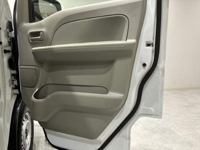 クリッパーバン ＤＸ　届出済未使用車　軽バン　衝突軽減ブレーキ　キーレスエントリー　パワーウィンドウ　マニュアルエアコン　ＡＭ／ＦＭラジオ　ハロゲンヘッドライト　アイドリングストップ　軽自動車（29枚目）