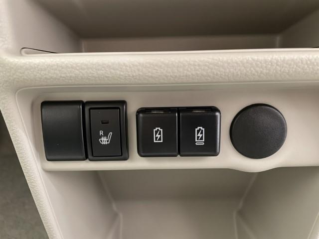 アルトラパン Ｌ　届出済未使用車　衝突軽減ブレーキ　誤発進抑制　車線逸脱警報　標識認識機能　アイドリングストップ　運転席シートヒーター　オートエアコン　電動格納ミラー　キーレスプッシュスタート　軽自動車（17枚目）