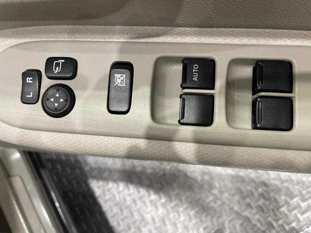 アルトラパン Ｌ　届出済未使用車　衝突軽減ブレーキ　誤発進抑制　車線逸脱警報　標識認識機能　アイドリングストップ　運転席シートヒーター　オートエアコン　電動格納ミラー　キーレスプッシュスタート　軽自動車（19枚目）