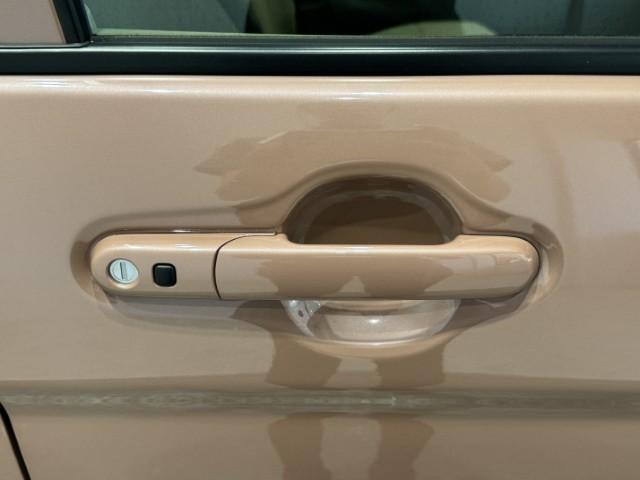 アルトラパン Ｌ　届出済未使用車　衝突軽減ブレーキ　誤発進抑制　車線逸脱警報　標識認識機能　アイドリングストップ　運転席シートヒーター　オートエアコン　電動格納ミラー　キーレスプッシュスタート　軽自動車（12枚目）