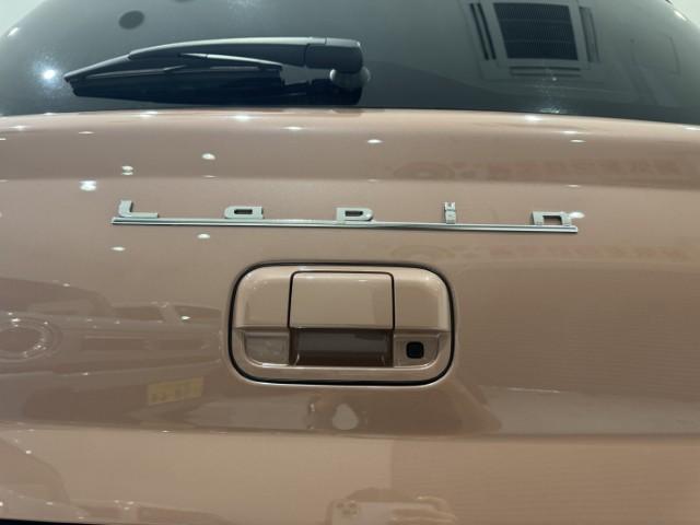 アルトラパン Ｌ　届出済未使用車　衝突軽減ブレーキ　誤発進抑制　車線逸脱警報　標識認識機能　アイドリングストップ　運転席シートヒーター　オートエアコン　電動格納ミラー　キーレスプッシュスタート　軽自動車（13枚目）